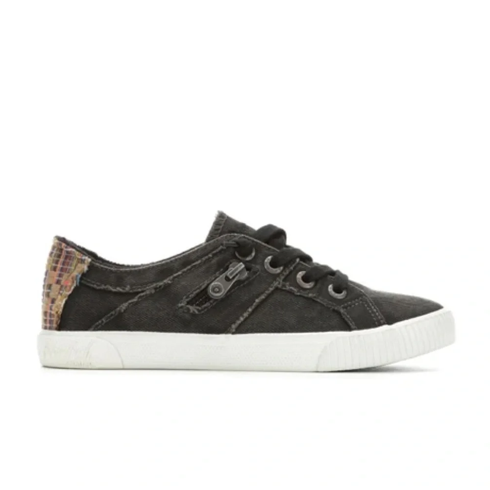 NEW Blowfish Fruit Black Smoked Canvas Slip On Sneakers Size 7.5 US